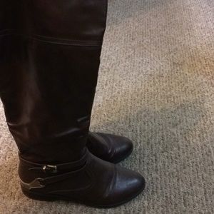 Size 7 knee high boots.